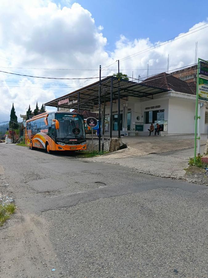 Mutiara Guest House Syariah Padangluar Exterior photo